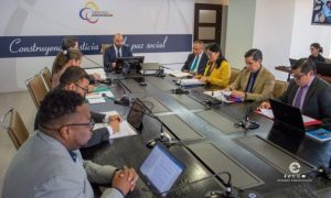 !¡Noventa jueces y funcionarios destituidos en el Ecuador!!!