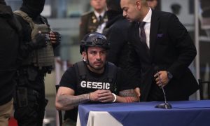 Exagente delata Petro Serrano asilo Salcedo