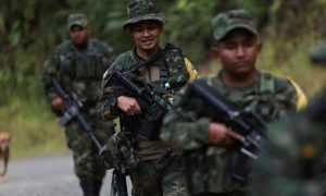 Petro Rechaza «Limosnas» de EE.UU. y Busca Soberanía Militar