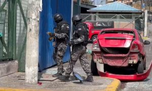 Amenazan con bomba a trabajadores de Mercado