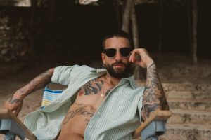 Maluma lidera la lista Latin Airplay con «Bronceador»