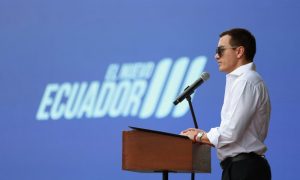 Noboa denuncia agua contaminada Guayaquil metales