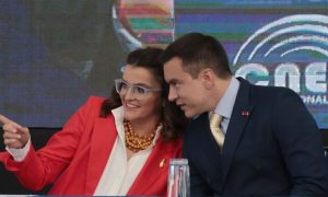 Pinto asume Presidencia temporal por licencia Noboa