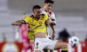 Octavio Rivero deja Barcelona SC y se une a Universidad de Chile