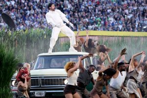 Bad Bunny brilla en el Super Bowl junto a Lady Gaga y Ricky Martin.