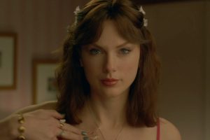 Taylor Swift logra su 14º No. 1 en el Hot 100 con «Opalite»