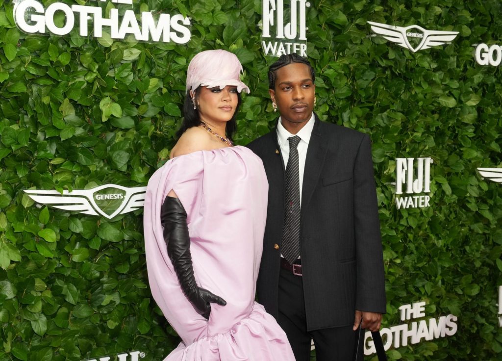 Mujer arrestada por tiroteo en casa de Rihanna en Los Ángeles