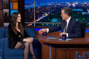 Anne Hathaway dice ‘Mother Mary’ se inspiró en parte en Taylor Swift