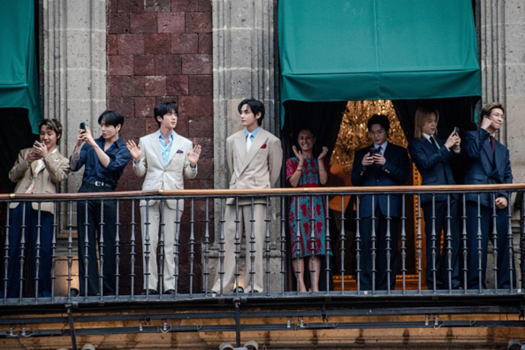 BTS revive su visita al Palacio Nacional de México en nuevo video