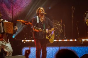 Carlos Vives «Te Dedico» No. 1 en Latin Airplay