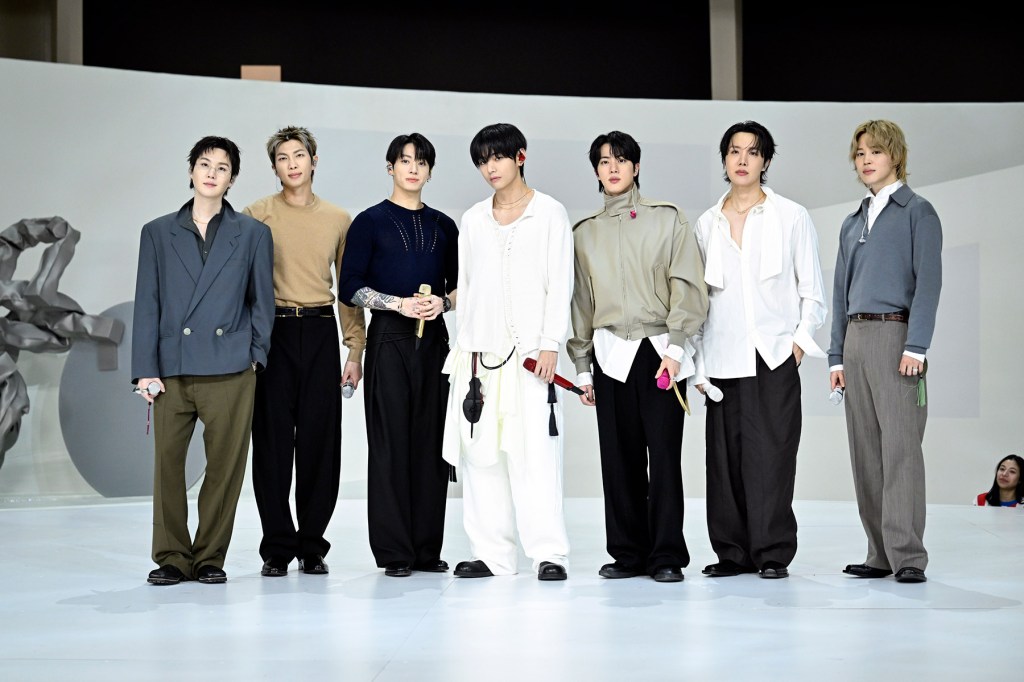 Presidenta de México anuncia visita de BTS a la sede presidencial