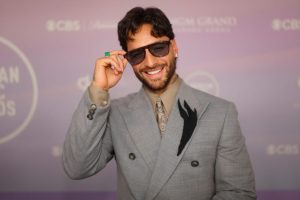 Vota por tu papá favorito de música latina