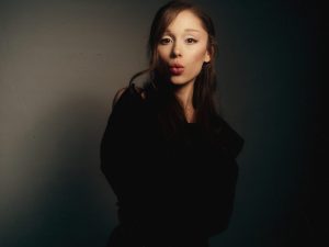 Ariana Grande debuta en el No. 1 del Hot 100 con su nueva canción