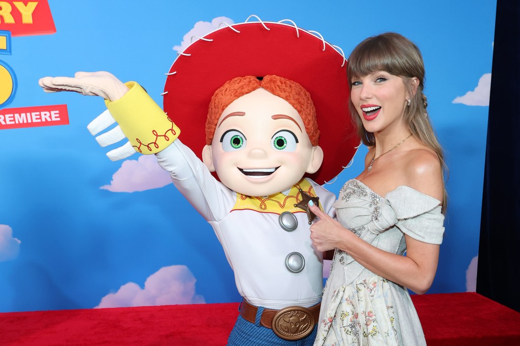 Dueto de Taylor Swift & Randy Newman y más