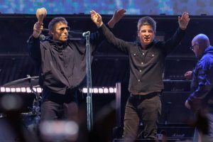 «Wonderwall» de Oasis regresa al Hot 100 gracias a la Copa Mundial