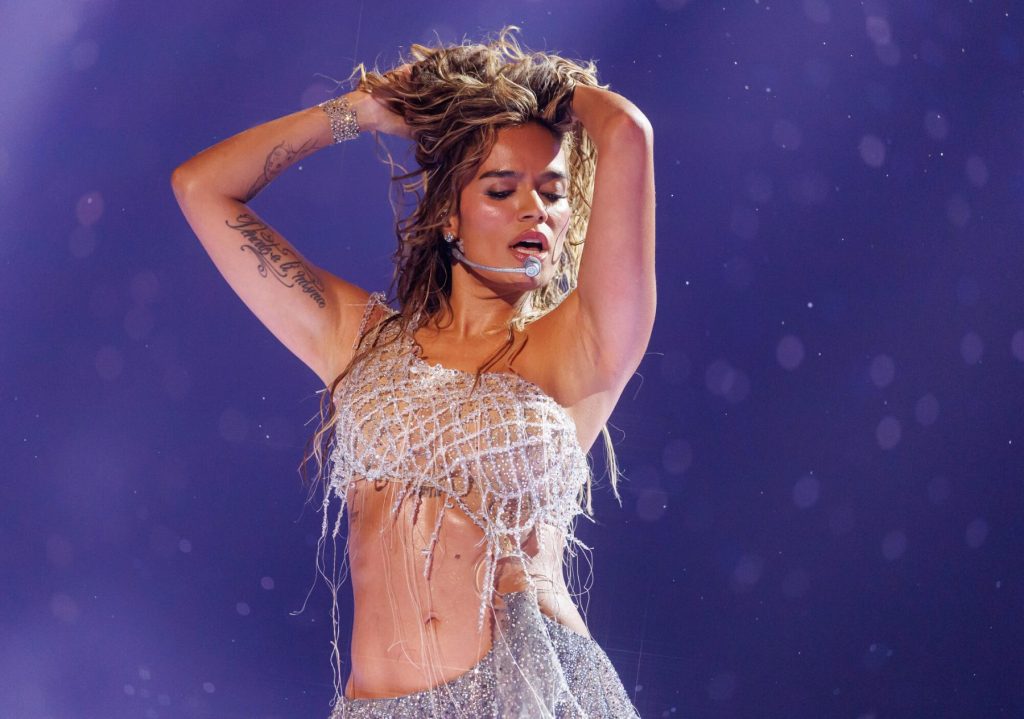 Karol G anuncia nuevo álbum ‘No Me Arrepiento de Sentir Tanto’