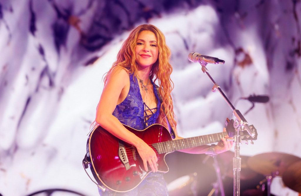 Shakira y FIFA donan $500K para apoyar a niños en Venezuela tras sismos