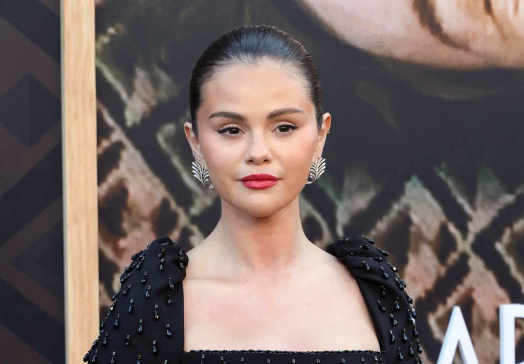 Selena Gomez y Wondermind enfrentan demanda por fraude de inversionistas
