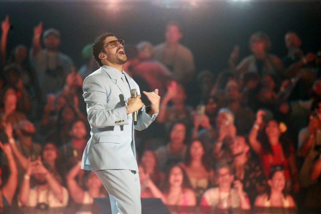 Artistas y Canciones Más Grandes en 40 Aniversario